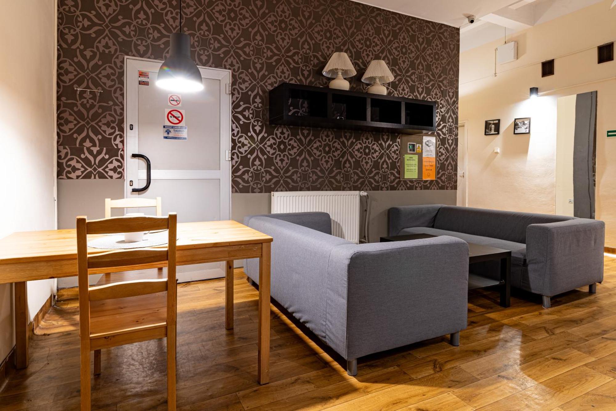 Hostel Orange Plus Torun Exterior foto